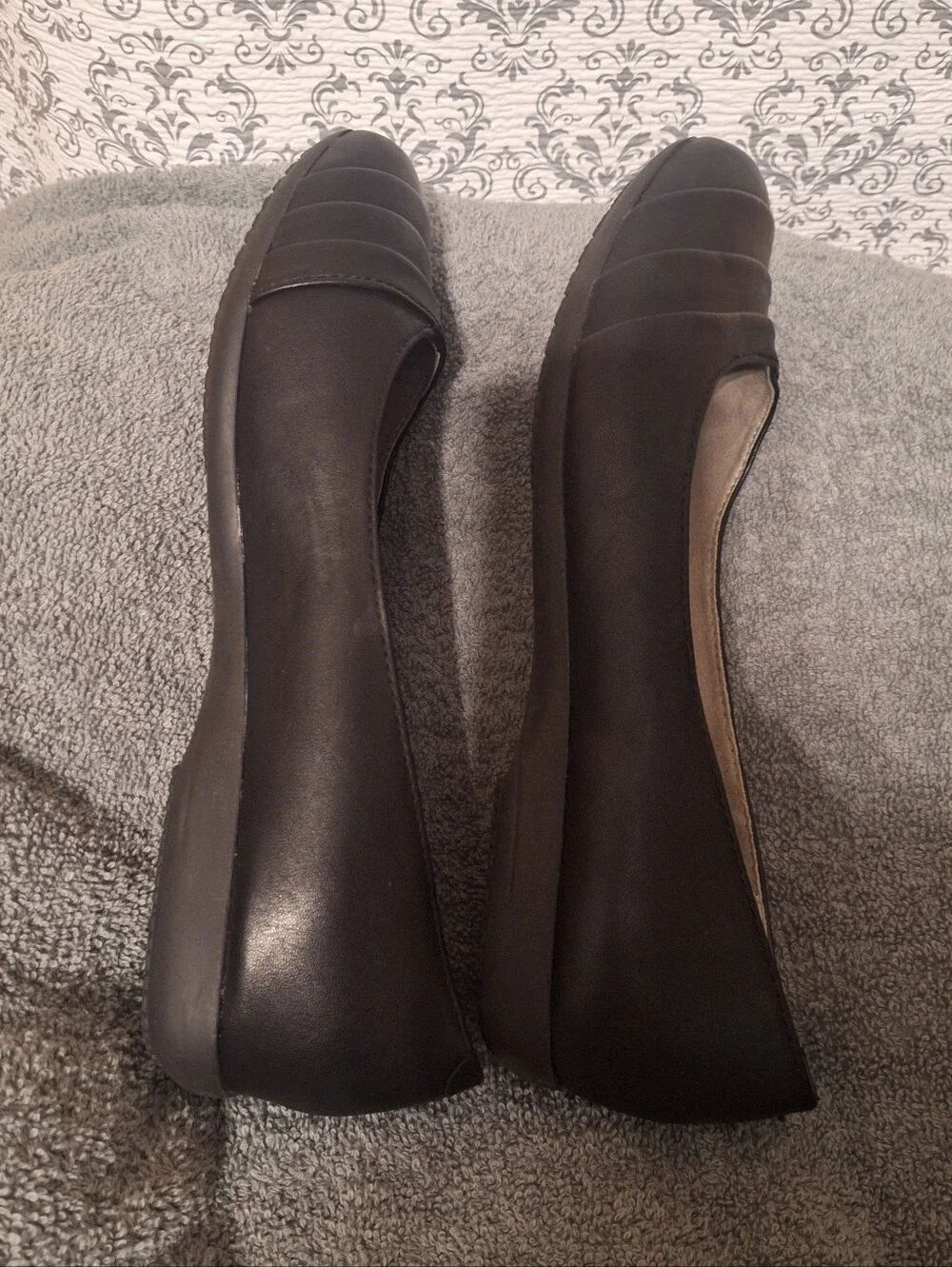 Cliffs by WHITE MOUNTAIN Clara Black Leather Paneled Slip-On Flats